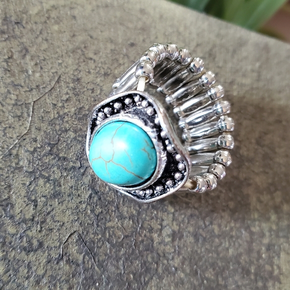 Turquoise Stone Silver Tone Stretch Ring 💥3 for $24💥 - Picture 4 of 12
